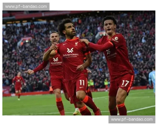 安菲尔德的红蓝对决：利物浦与南安普顿的恩怨情仇与战术博弈
