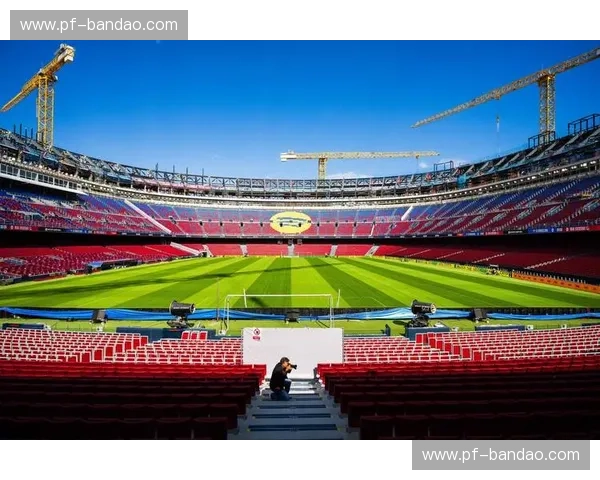 诺坎普的激情碰撞：巴萨与巴黎的进球盛宴，足球的艺术与梦想